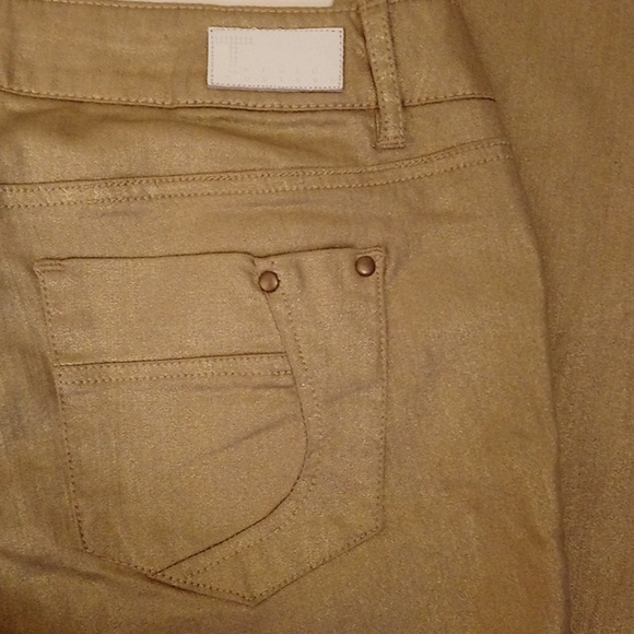 💢SOLD💢GOLD PANTS ✨ - Size 9 - Picture 5 of 7